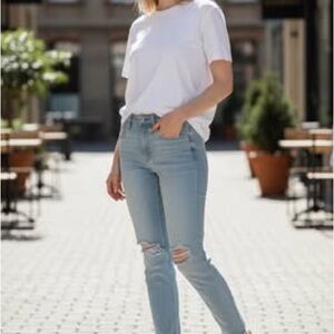 Stylish Light Blue Women's Skinny Jeans